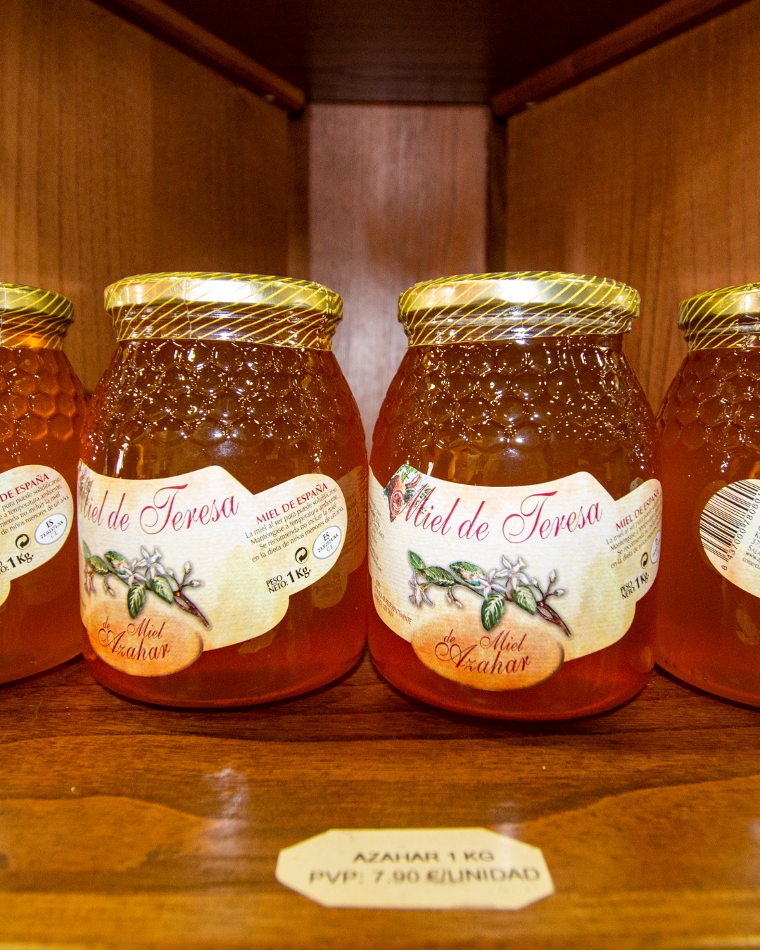 Frasco de miel cruda natural Apícola Fernández en Salamanca