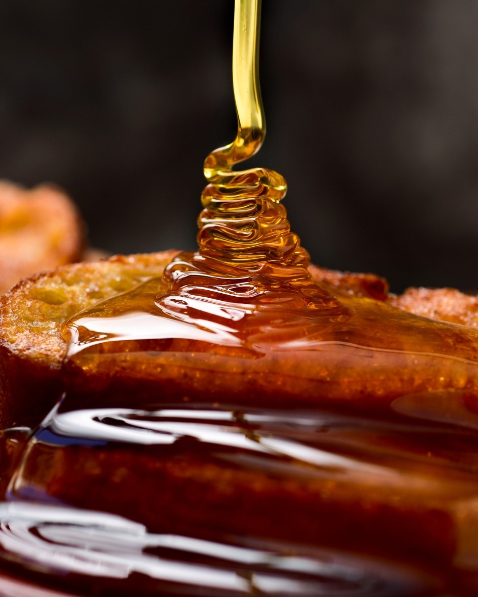 Torrijas caseras con miel de Apícola Fernández listas para servir